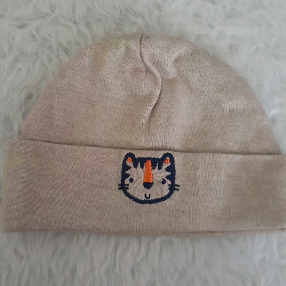 Infant skull hat